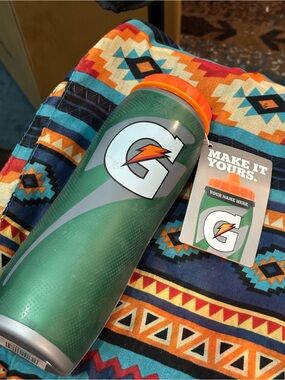 NWT Gatorade Green Sports Bottle